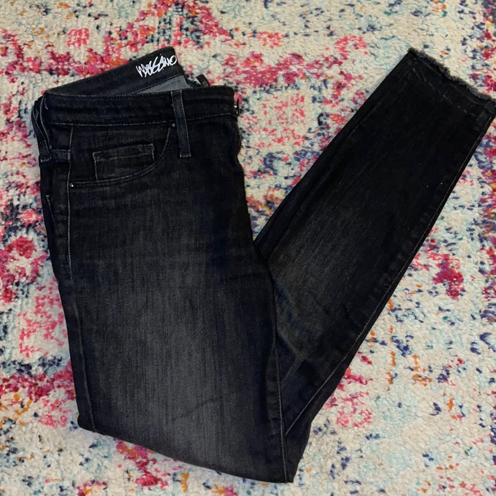 Black skinny jeans